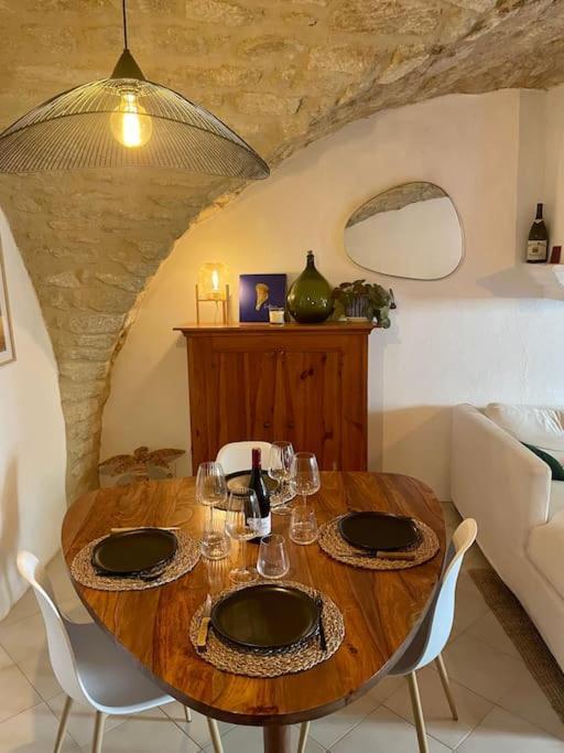 Charmante Maison De Village Au Pied Du Luberon Cabrieres-d'Aigues エクステリア 写真