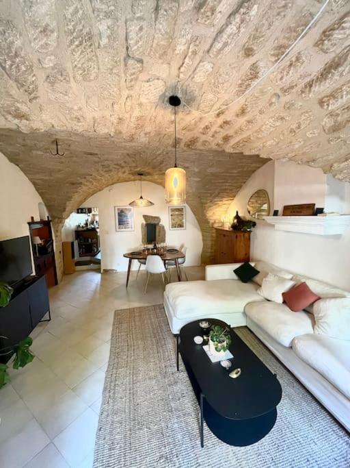 Charmante Maison De Village Au Pied Du Luberon Cabrieres-d'Aigues エクステリア 写真