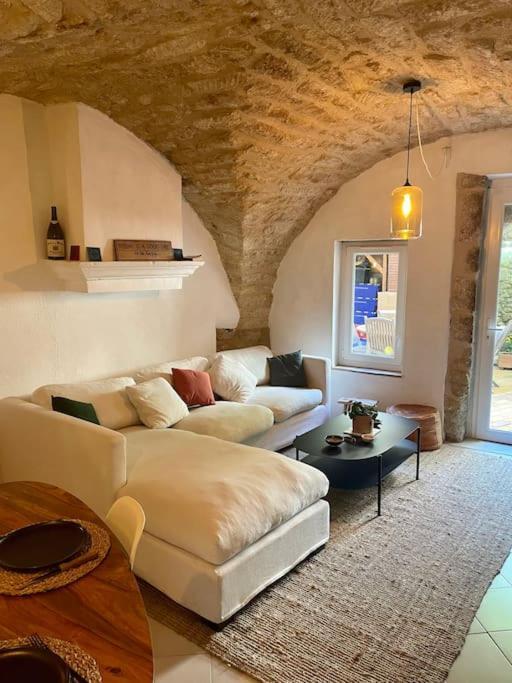 Charmante Maison De Village Au Pied Du Luberon Cabrieres-d'Aigues エクステリア 写真
