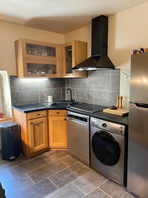 Charmante Maison De Village Au Pied Du Luberon Cabrieres-d'Aigues エクステリア 写真